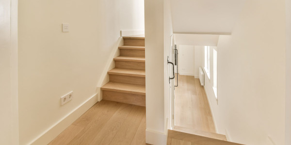 Rehabilitación / Reformas de Casas en Getafe · Reformas de Escaleras y Pasillos